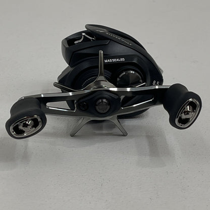 【フィッシング/釣り/釣具/リール】 【ベイトリール/左ハンドル】Daiwa | ダイワ シルバーウルフSVTW 1000XHL PESP【加古川店】