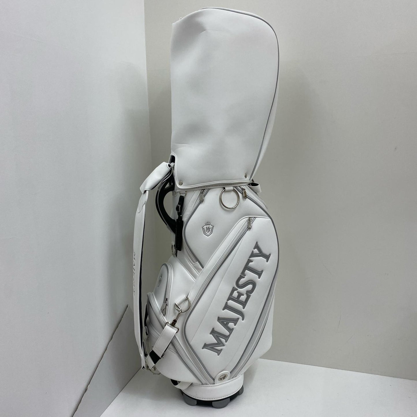 【ゴルフ用品】 MAJESTY GOLF | マジェスティゴルフ MAJESTY GOLF キャディバッグ CB3228 ULTRA SMOOTH ﾌｰﾄﾞ有 マジェスティ【加古川店】