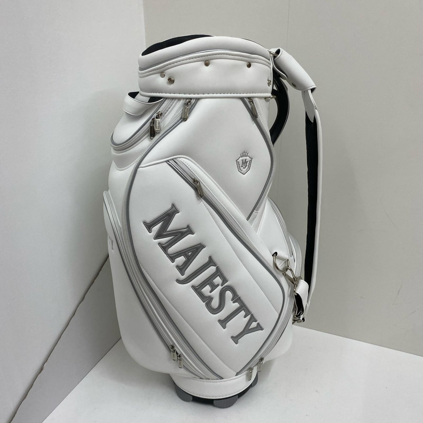 【ゴルフ用品】 MAJESTY GOLF | マジェスティゴルフ MAJESTY GOLF キャディバッグ CB3228 ULTRA SMOOTH ﾌｰﾄﾞ有 マジェスティ【加古川店】