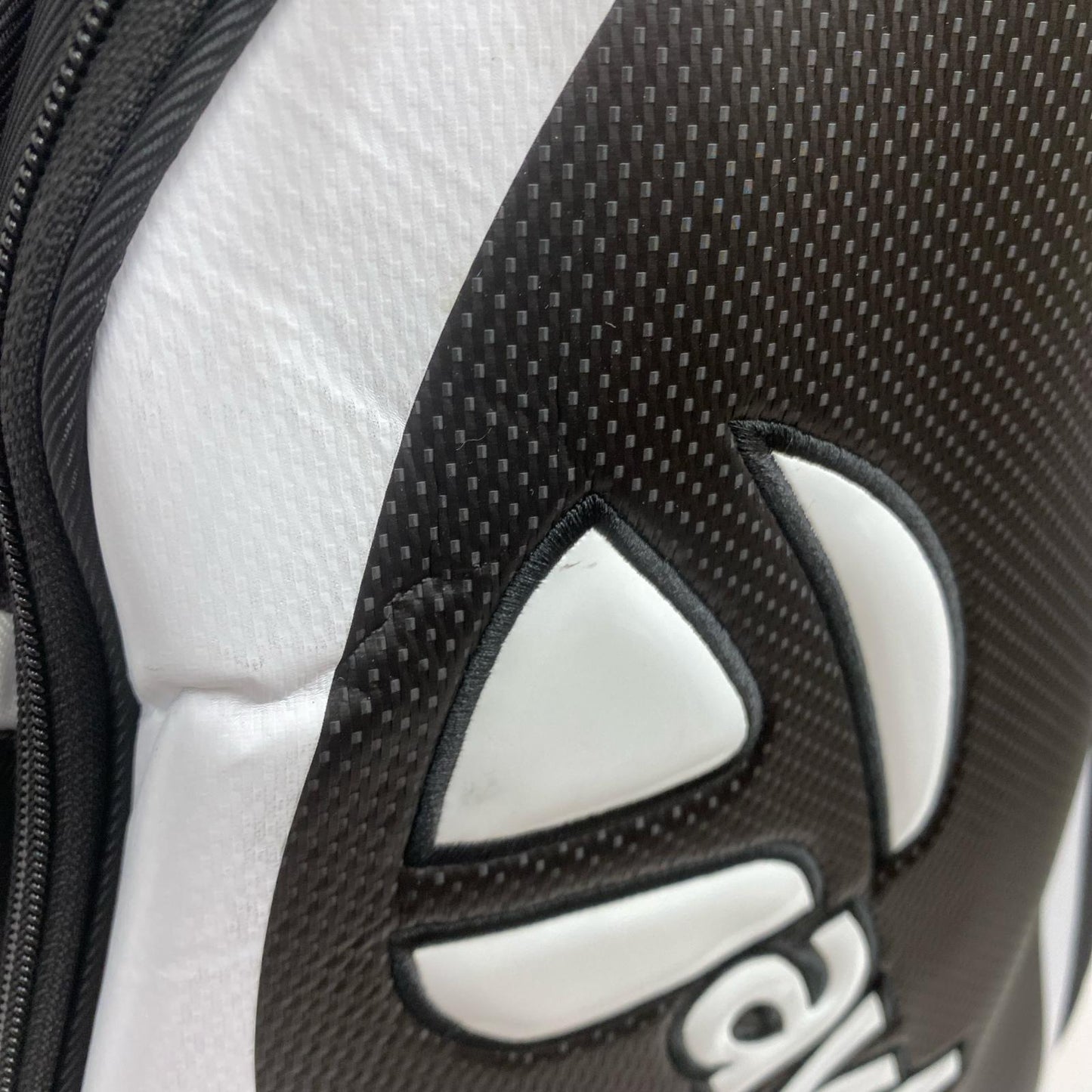 【ゴルフ用品】 TaylorMade | テーラーメイド TaylorMade キャディバッグ UN067 ﾄｩﾙｰﾗｲﾄ ｷｬﾃﾞｨﾊﾞｯｸﾞ ﾌｰﾄﾞ有【加古川店】