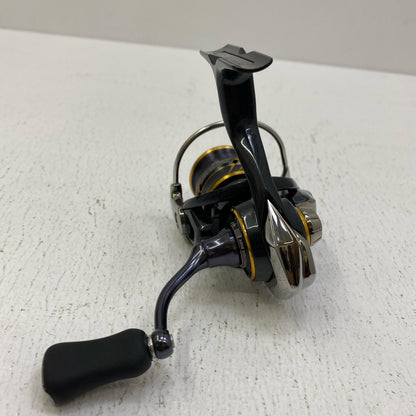 【フィッシング/釣り/釣具/リール】 【スピニングリール】Daiwa | ダイワ 21カルディアFCLT 1000S【加古川店】