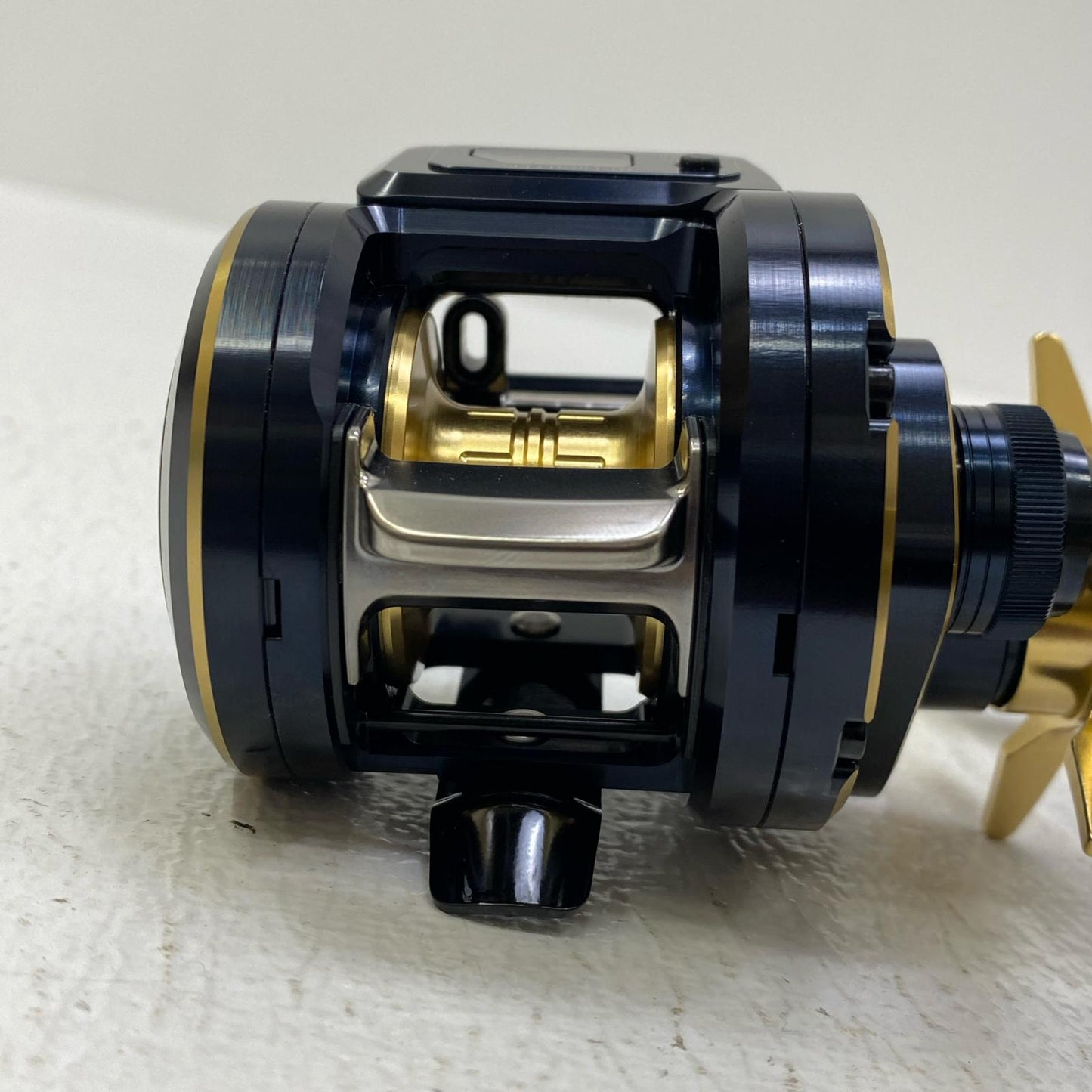 【フィッシング/釣り/釣具/リール】 【ベイトリール/右ハンドル】Daiwa | ダイワ 21ソルティガIC 100P-DH【加古川店】