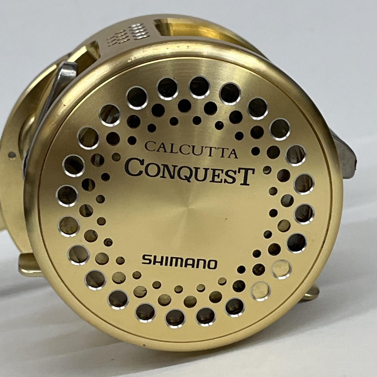 【フィッシング/釣り/釣具/リール】 【ベイトリール/右ハンドル】SHIMANO | シマノ 00カルカッタコンクエスト 200【加古川店】