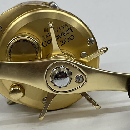 【フィッシング/釣り/釣具/リール】 【ベイトリール/右ハンドル】SHIMANO | シマノ 00カルカッタコンクエスト 200【加古川店】