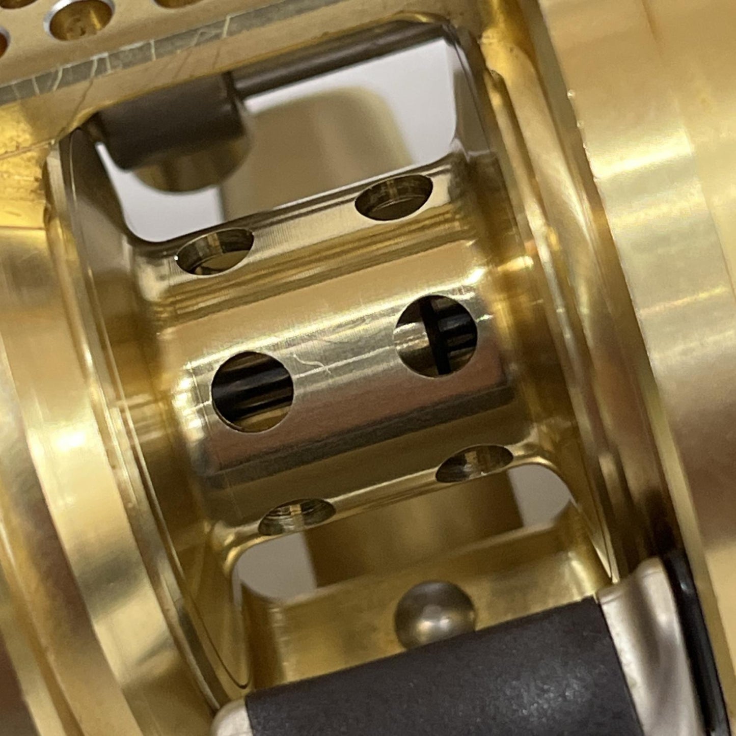 【フィッシング/釣り/釣具/リール】 【ベイトリール/右ハンドル】SHIMANO | シマノ 00カルカッタコンクエスト 200【加古川店】