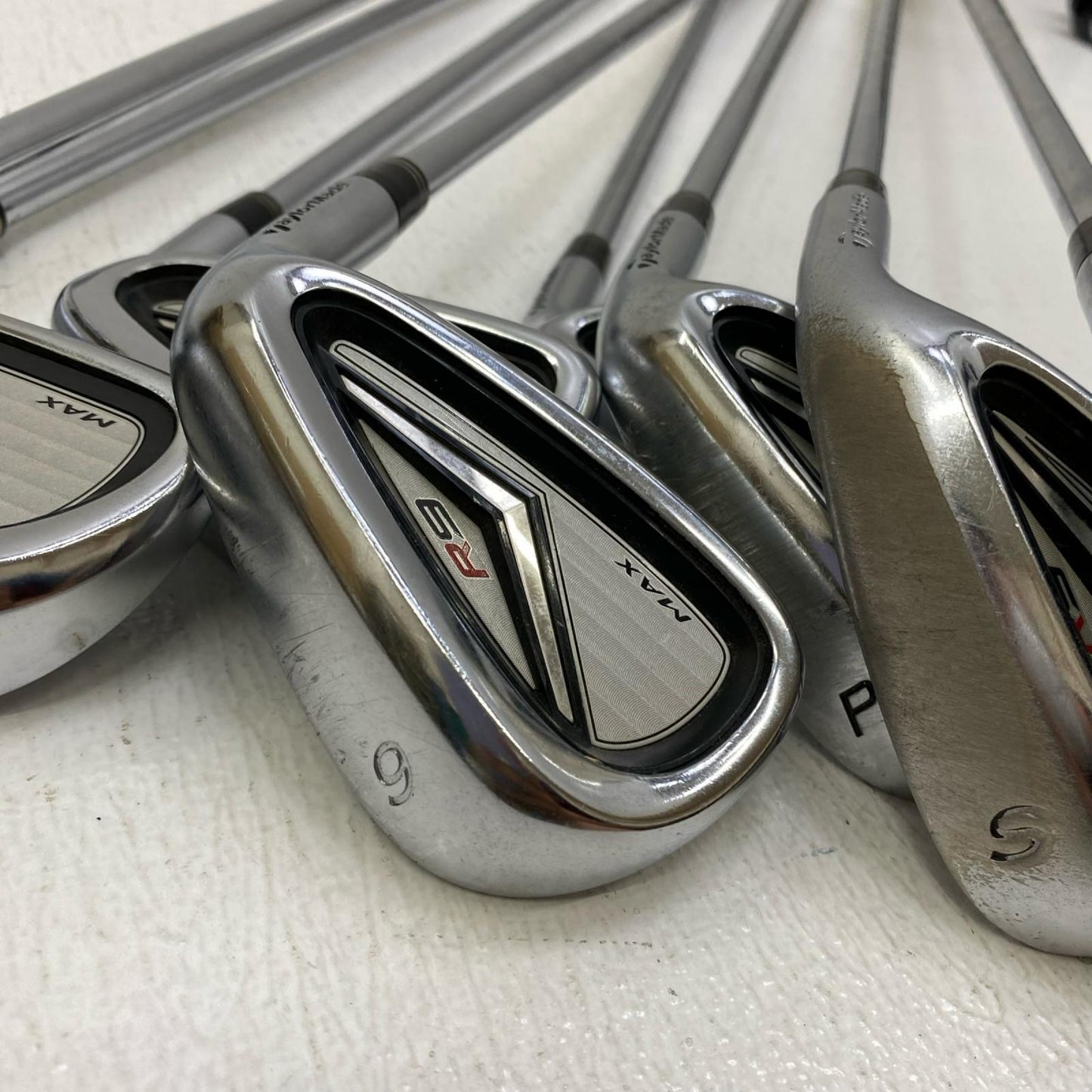 【ゴルフ用品】 TaylorMade | テーラーメイド TaylorMade アイアンセット R9 MAX(2009)ｱｲｱﾝ8本ｾｯﾄ シャフト:N.S.PRO 950GH フレックス:S 5~9.PAS【加古川店】
