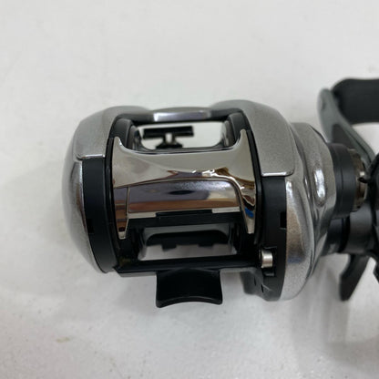 【フィッシング/釣り/釣具/リール】 【ベイトリール/右ハンドル】Daiwa | ダイワ 21ジリオンSVTW 1000H【加古川店】
