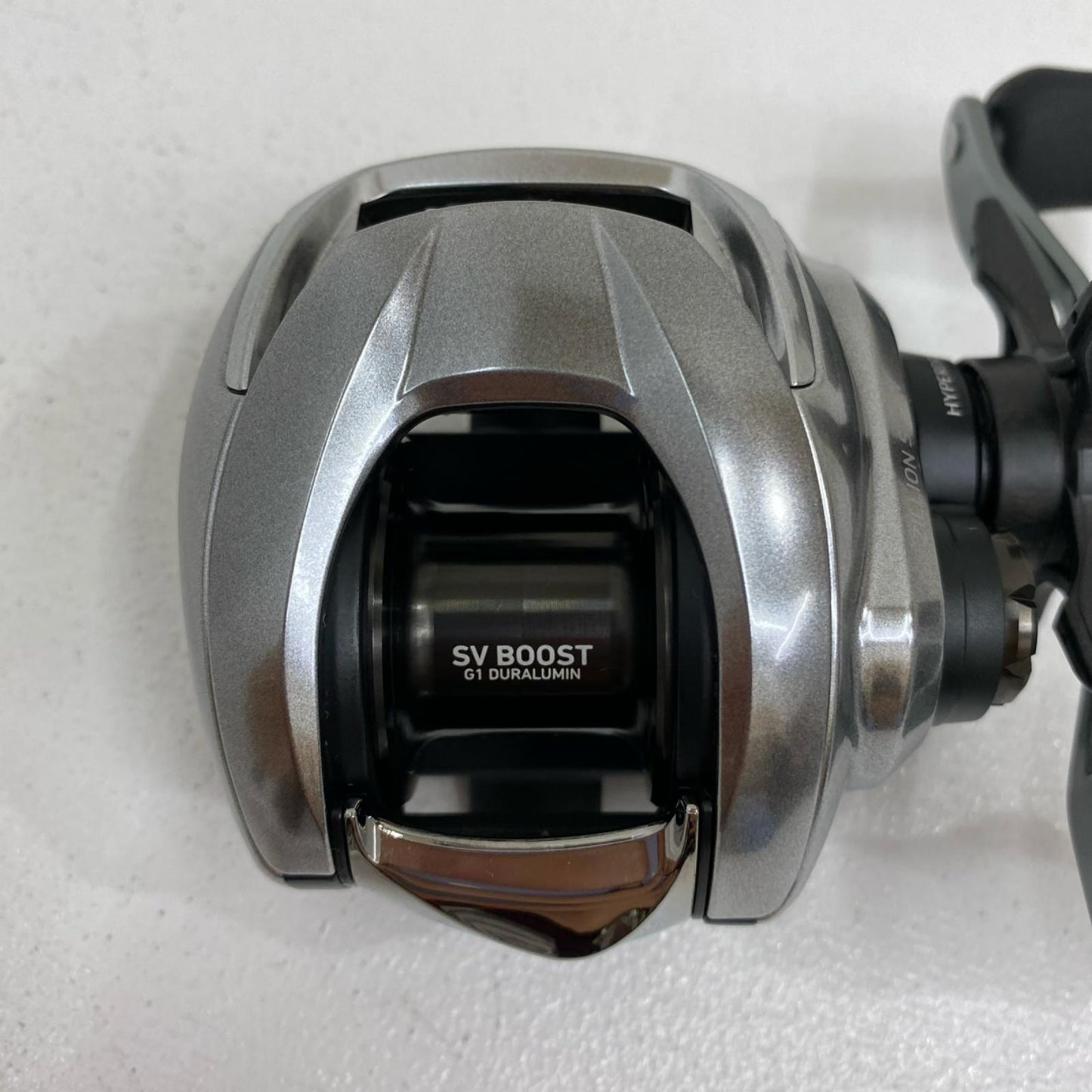 【フィッシング/釣り/釣具/リール】 【ベイトリール/右ハンドル】Daiwa | ダイワ 21ジリオンSVTW 1000H【加古川店】