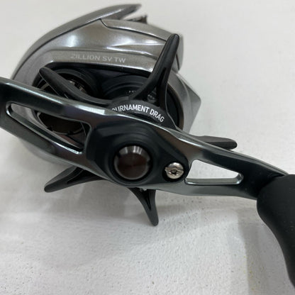 【フィッシング/釣り/釣具/リール】 【ベイトリール/右ハンドル】Daiwa | ダイワ 21ジリオンSVTW 1000H【加古川店】