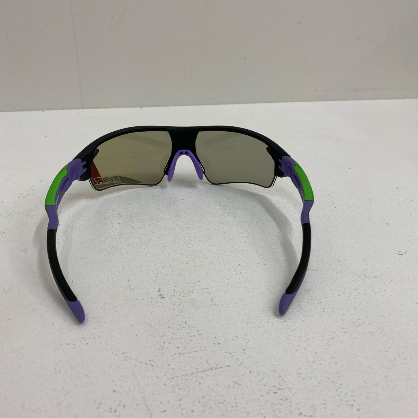 eShades × EVANGELION 初号機ﾓﾃﾞﾙ ゴルフサングラス 箱、ｹｰｽ有【加古川店】