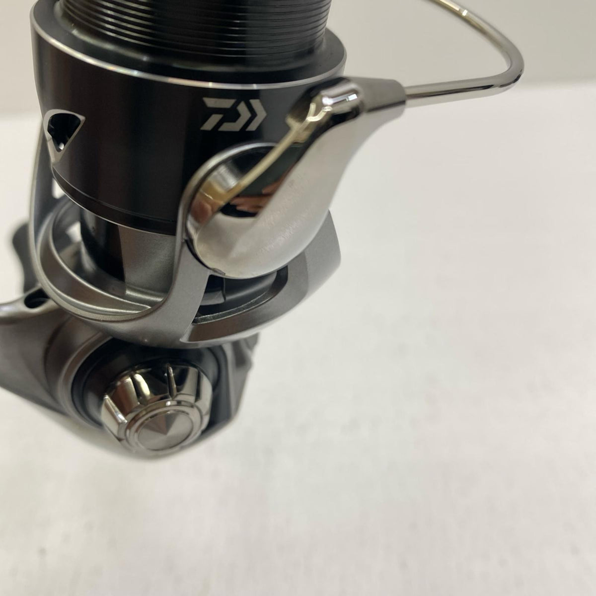 【フィッシング/釣り/釣具/リール】 【スピニングリール】Daiwa | ダイワ 25カルディアFCLT 2000S【加古川店】