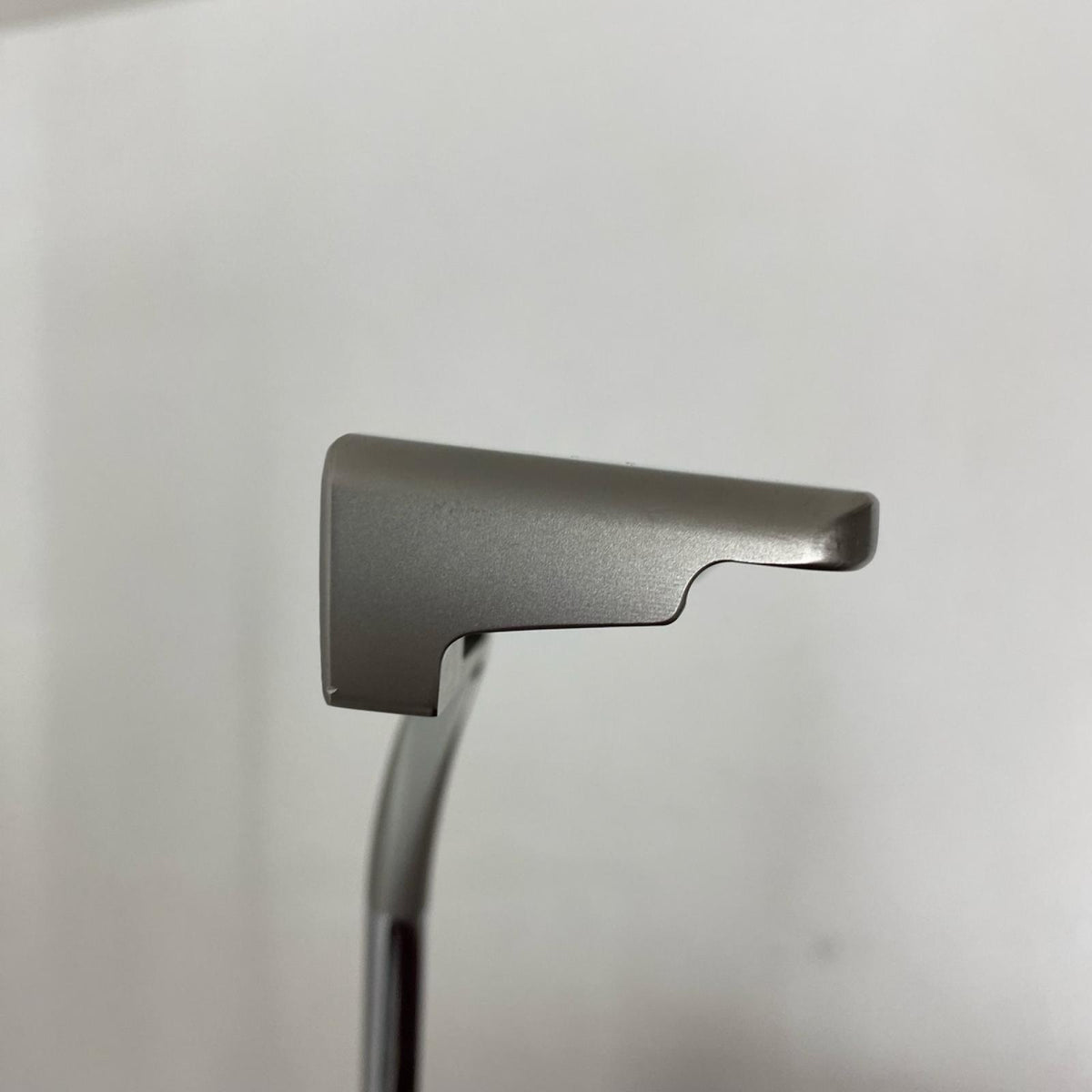 【ゴルフ用品】 Piretti | ピレッティ Piretti パター Lucca Classic 303(2023) ﾍｯﾄﾞｶﾊﾞｰ付属 約33ｲﾝﾁ【加古川店】