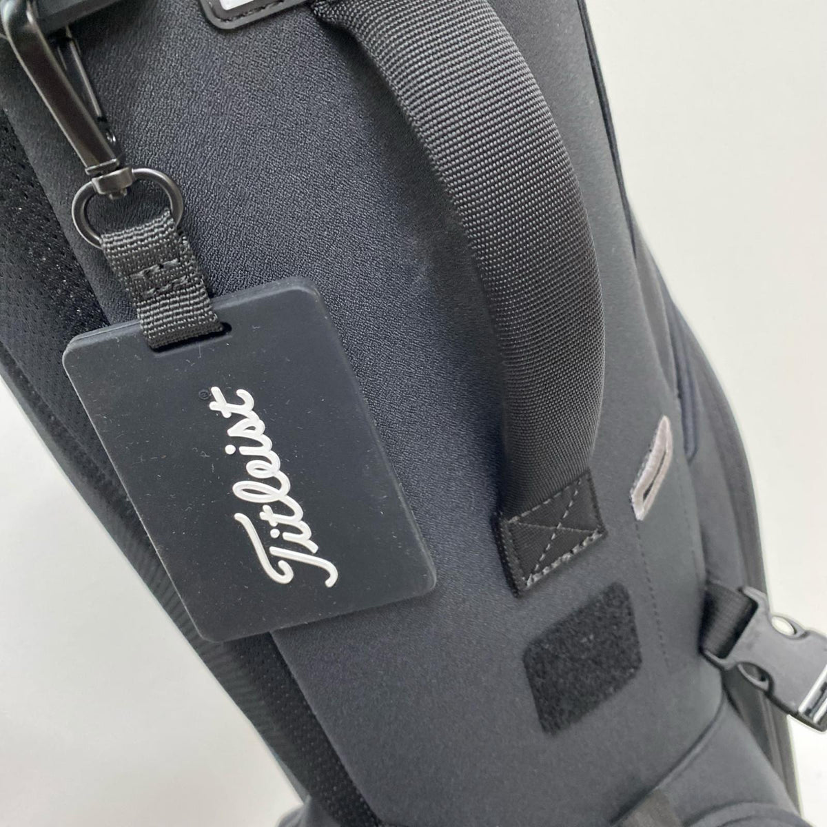 【ゴルフ用品】 Titleist | タイトリスト Titleist キャディバッグ TB26SX4A Players S4 ｽﾀﾝﾄﾞｷｬﾃﾞｨﾊﾞｯｸﾞ ﾌｰﾄﾞ付属(ﾎﾟｹｯﾄ中)【加古川店】