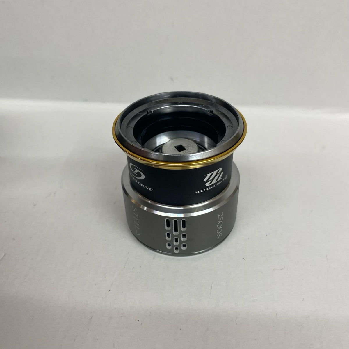 【フィッシング/釣り/釣具/リール】SHIMANO | シマノ 18 ステラ 2500S 純正スプール ケース付【加古川店】