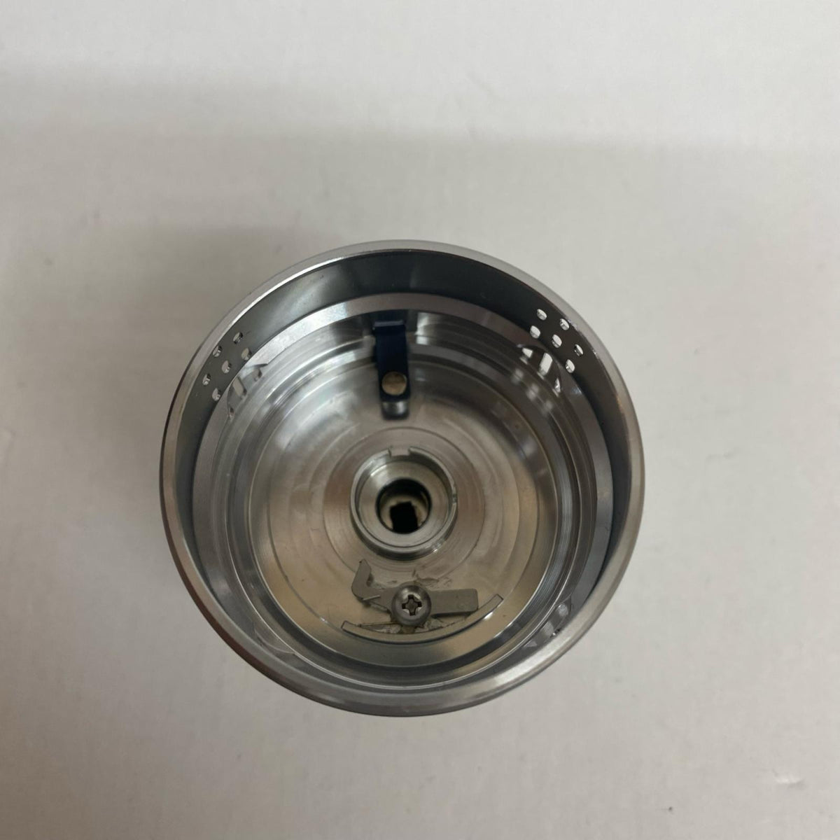 【フィッシング/釣り/釣具/リール】SHIMANO | シマノ 18 ステラ 2500S 純正スプール ケース付【加古川店】