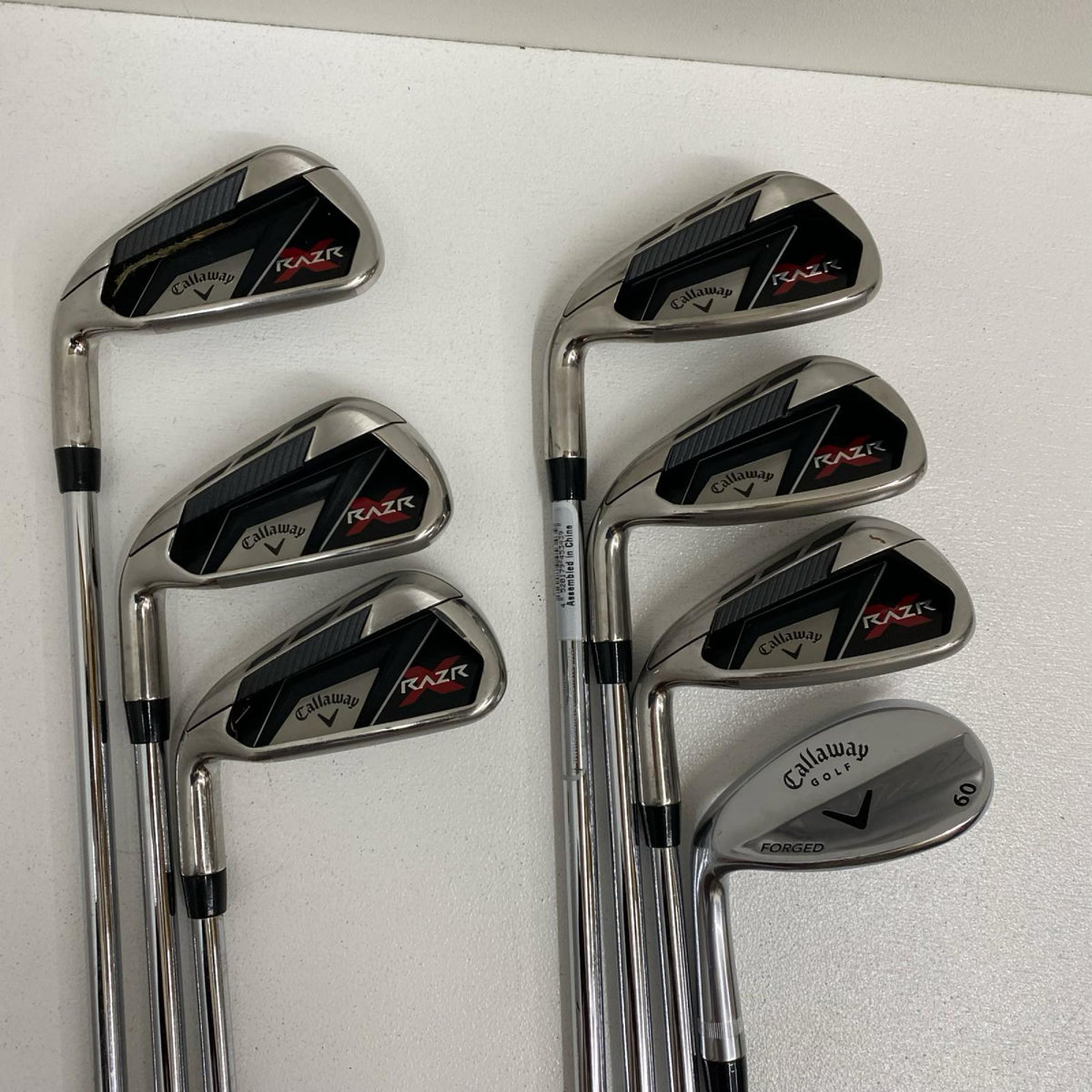 【ゴルフ用品】 Callaway | キャロウェイ CALLAWAY キャディ+クラブセット RAZR HAWK(2011) 10本ｾｯﾄ フレックス:S ﾌｰﾄﾞ､ﾍｯﾄﾞｶﾊﾞｰ(UT､ｱｲｱﾝ) 1W.4U.5~9.P.Pt(ｸﾞﾘｯﾌﾟ劣化)【加古川店】