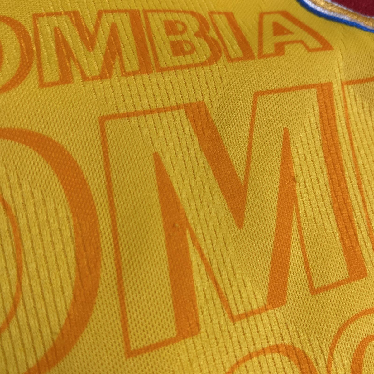 UMBRO 90s ｺﾛﾝﾋﾞｱ代表 ｹﾞｰﾑｼｬﾂ size:M【加古川店】