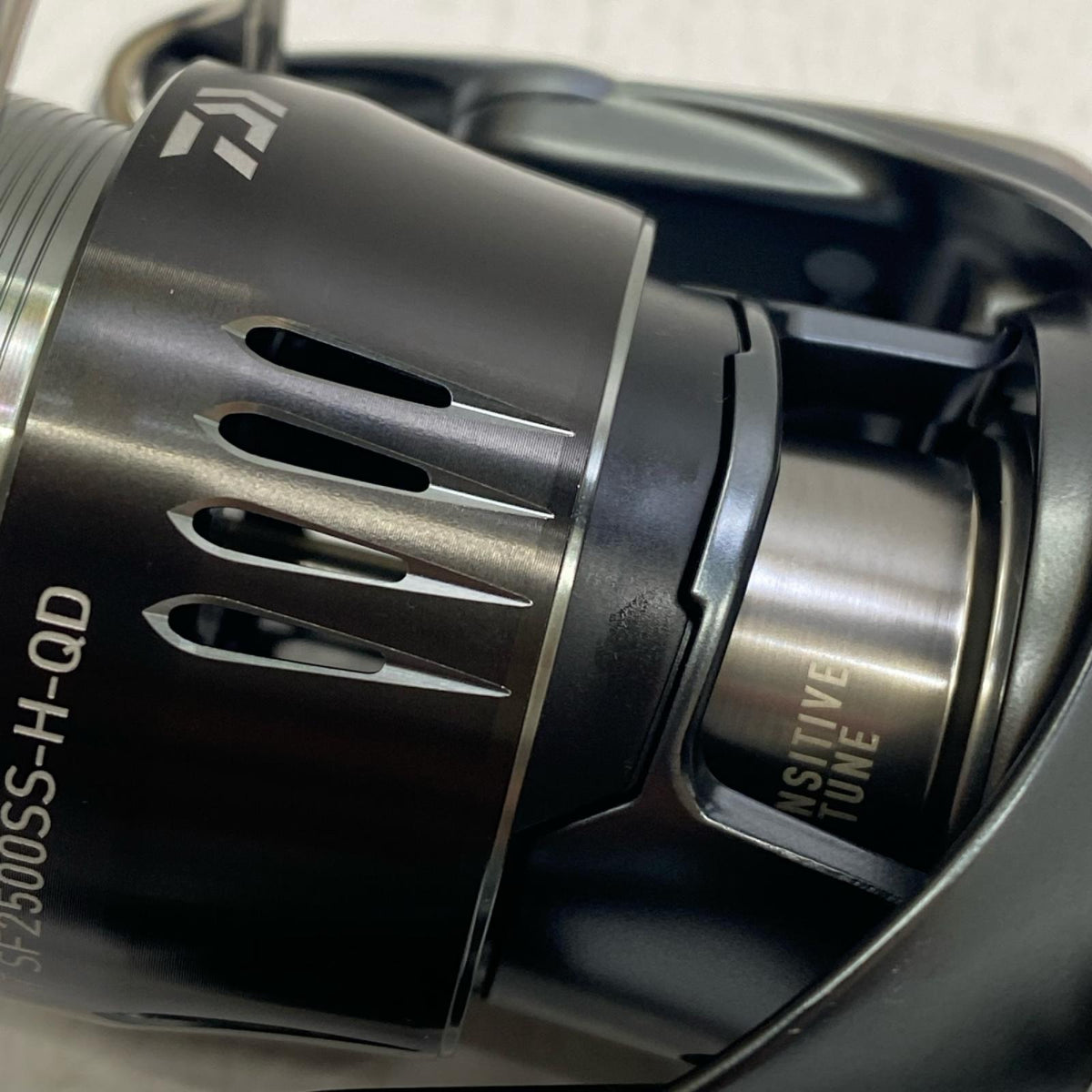【フィッシング/釣り/釣具/リール】 【スピニングリール】Daiwa | ダイワ 23エアリティSTSF 2500SSHQD【加古川店】