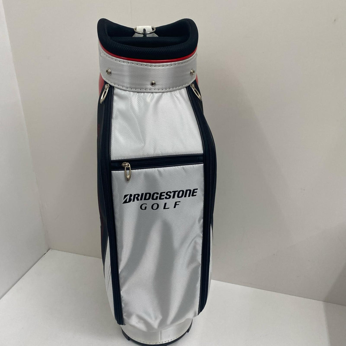 【ゴルフ用品】 BRIDGESTONE | ブリヂストン BRIDGESTONE キャディバッグ CBG21Y 軽量ｷｬﾃﾞｨﾊﾞｯｸﾞ ﾀｸﾞ付き ﾌｰﾄﾞ有【加古川店】