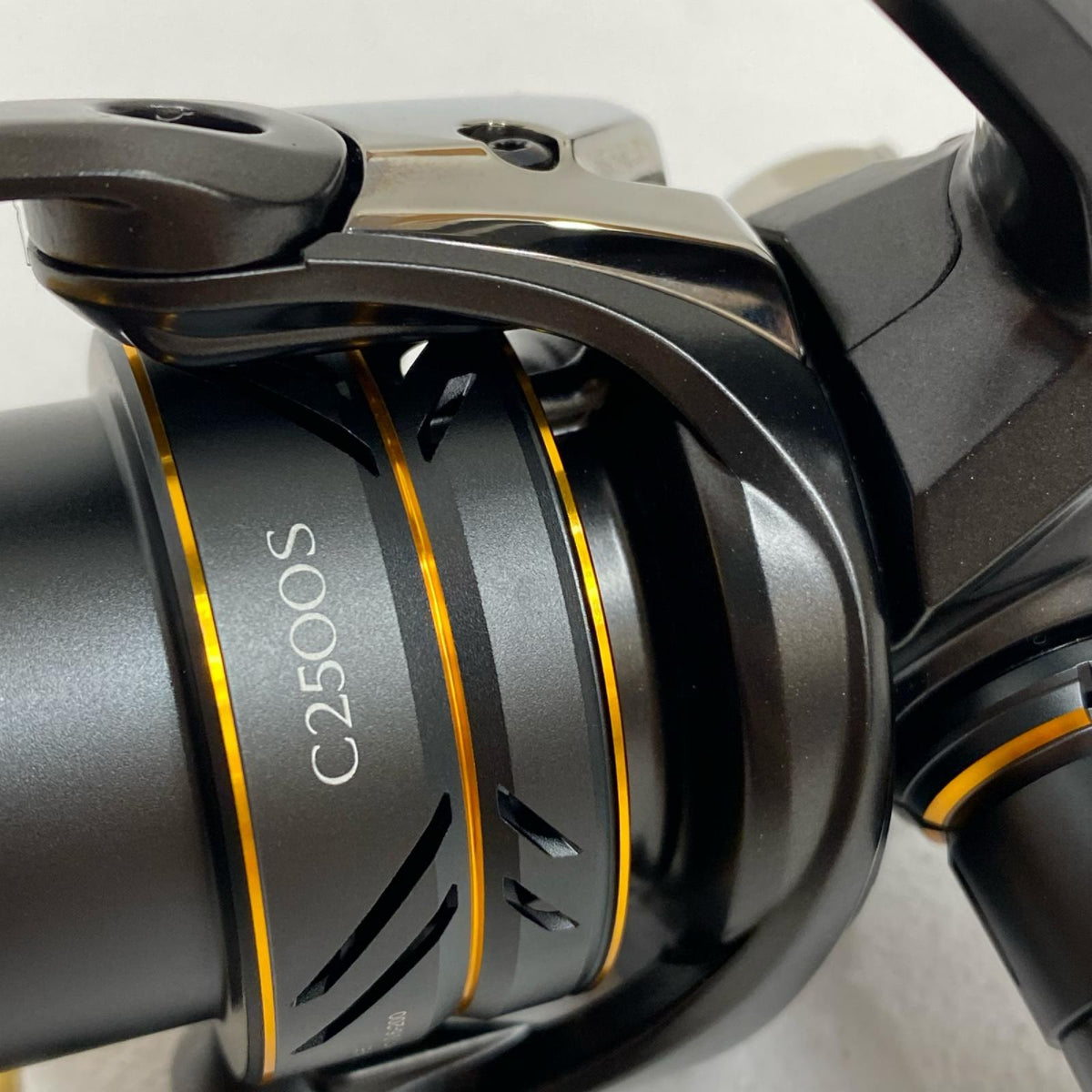 【フィッシング/釣り/釣具/リール】 【スピニングリール】SHIMANO | シマノ 21ソアレXR C2500S【加古川店】