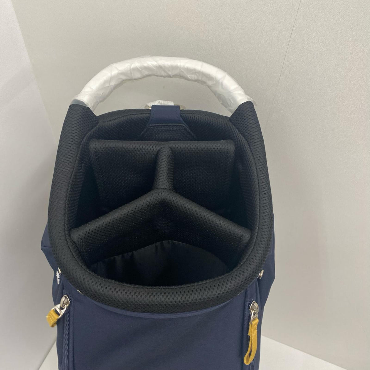 【ゴルフ用品】 TaylorMade | テーラーメイド TaylorMade キャディバッグ 5126010 Advance JM(2026) ﾀｸﾞ付【加古川店】
