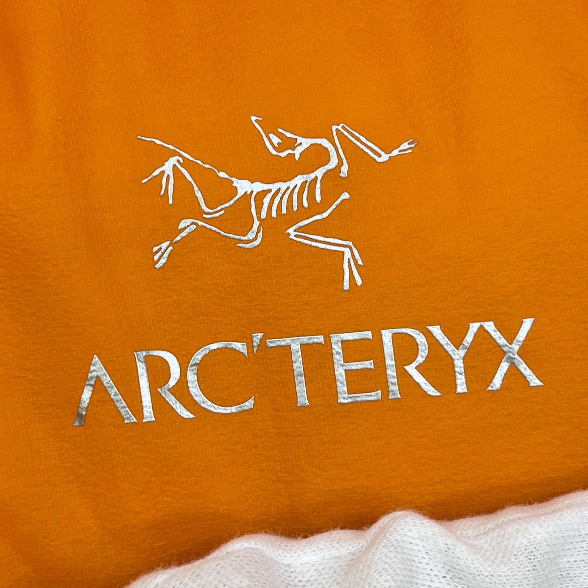 ARC'TERYX | アークテリクス nuclei ダウンジャケット 25600-138733 オレンジ サイズ：S【加古川店】