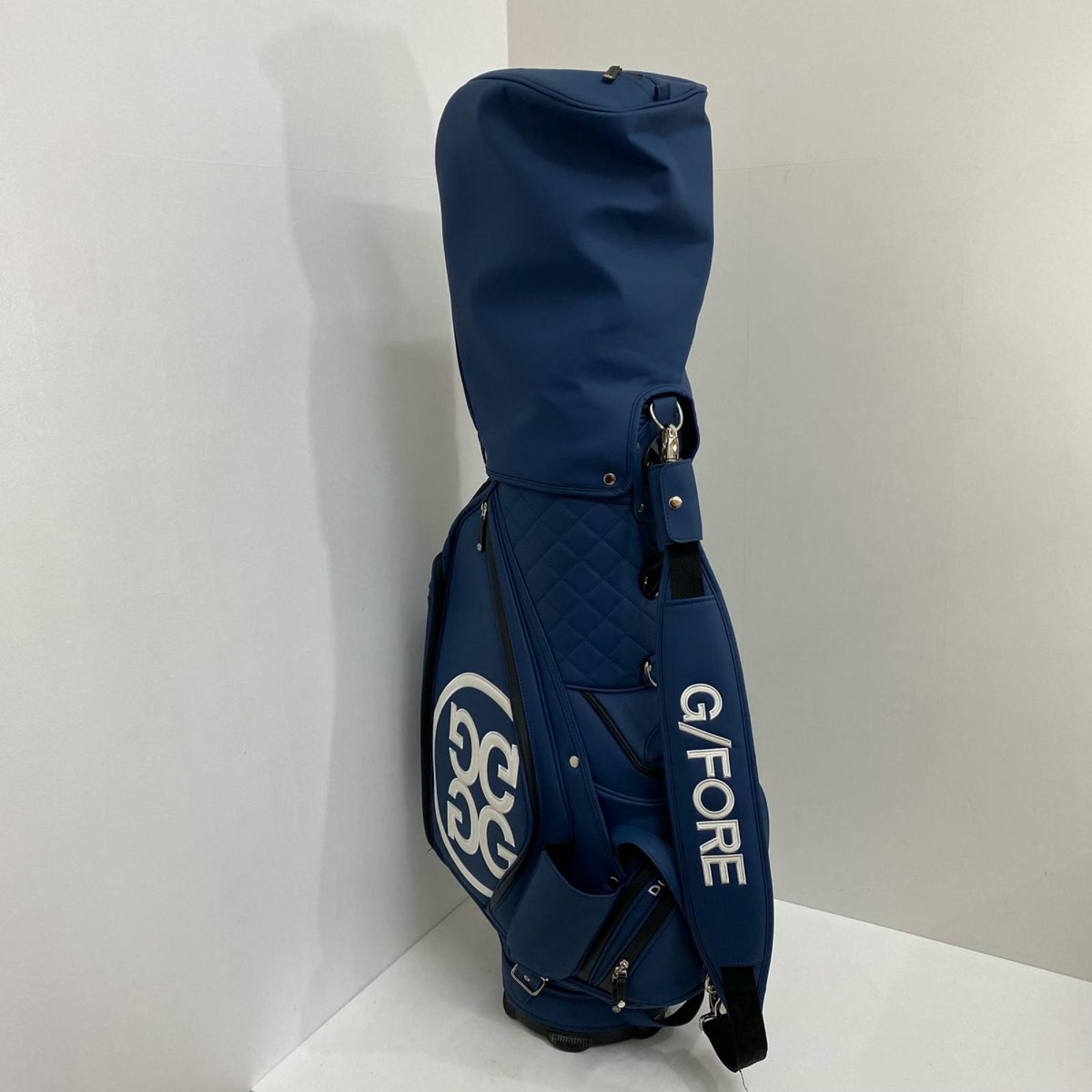 【ゴルフ用品】 キャディバッグ G/FORE ﾌｰﾄﾞ有(ﾎﾟｹｯﾄ中) ｽﾚあり【加古川店】
