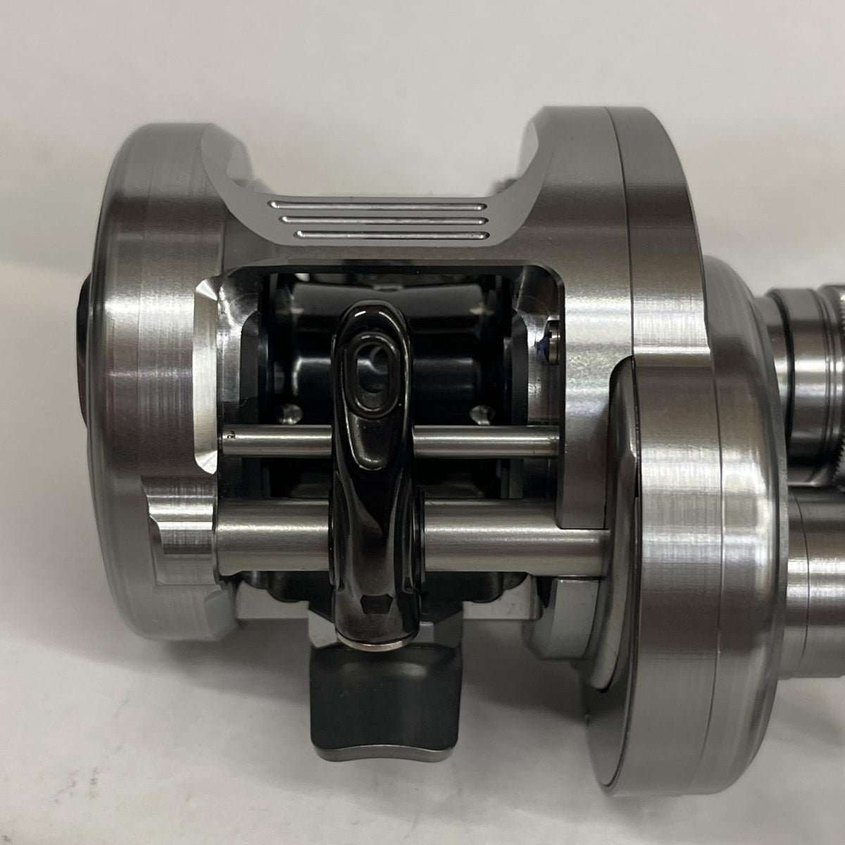 【フィッシング/釣り/釣具/リール】 【ベイトリール/左ハンドル】SHIMANO | シマノ 20カルカッタコンクエストDC 101HG【加古川店】