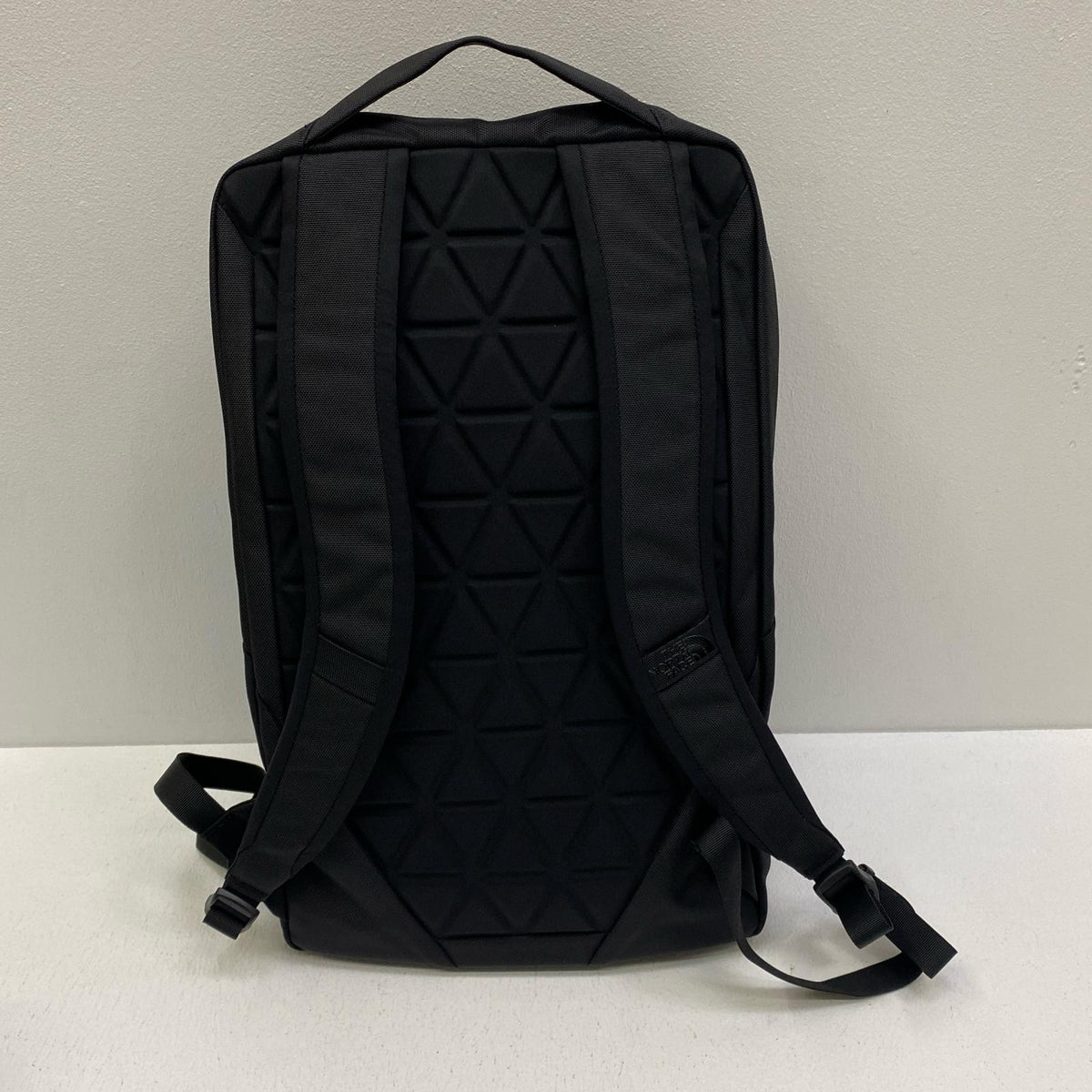 THE NORTH FACE | ザ・ノースフェイス Shuttle Daypack Slim リュック・デイパック NM82330 ブラック【加古川店】
