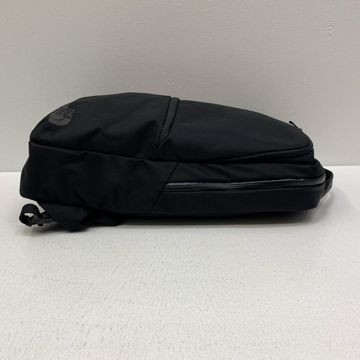 THE NORTH FACE | ザ・ノースフェイス Shuttle Daypack Slim リュック・デイパック NM82330 ブラック【加古川店】