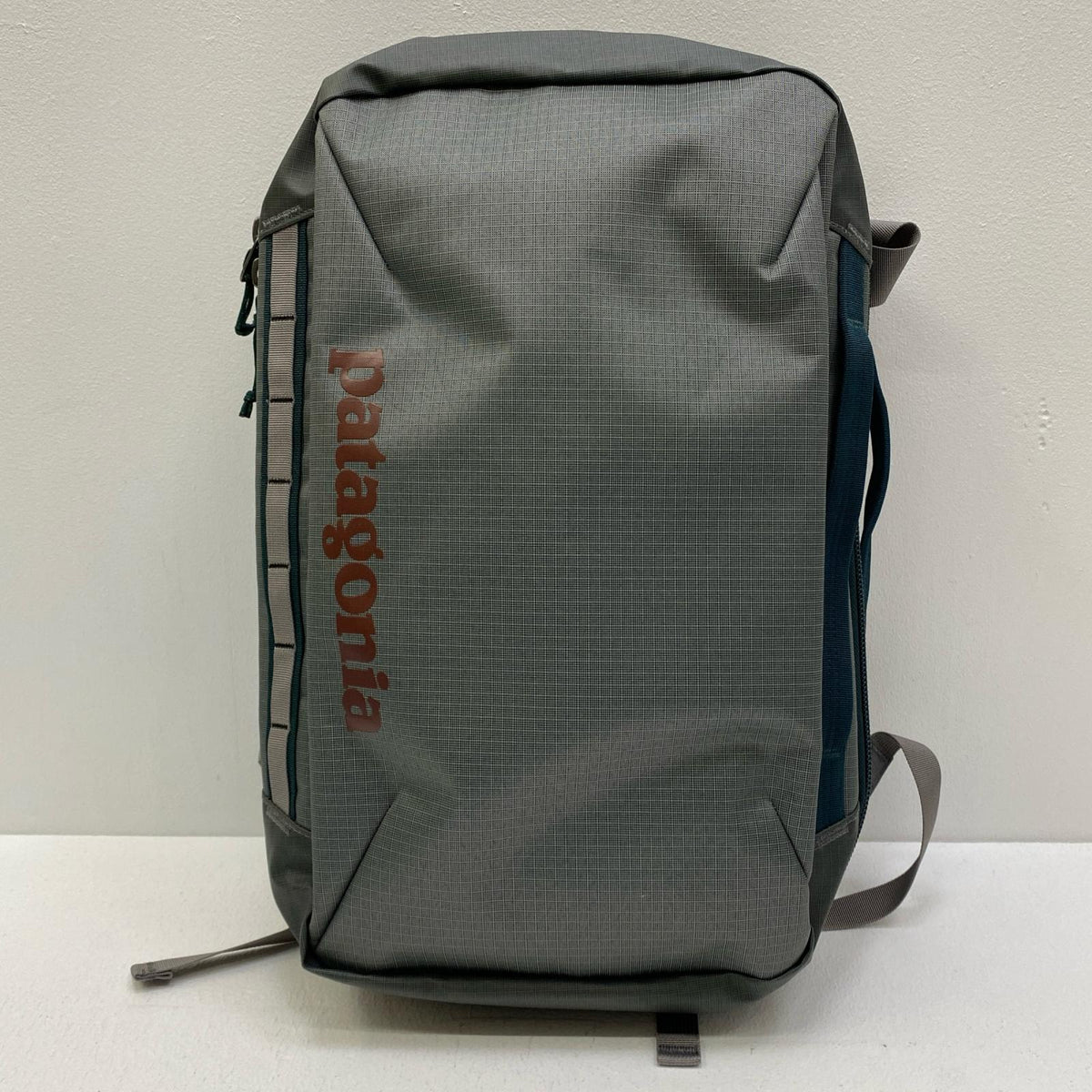 patagonia | パタゴニア BLACK HOLE MICRO MLC リュック・デイパック 49260 グレー【加古川店】