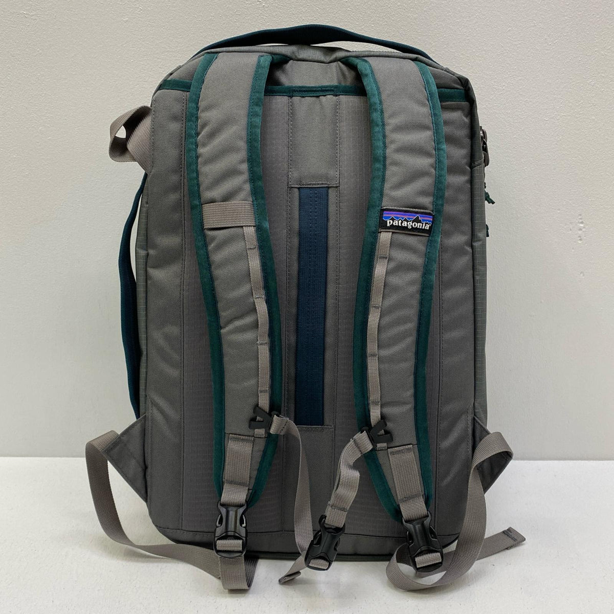 patagonia | パタゴニア BLACK HOLE MICRO MLC リュック・デイパック 49260 グレー【加古川店】