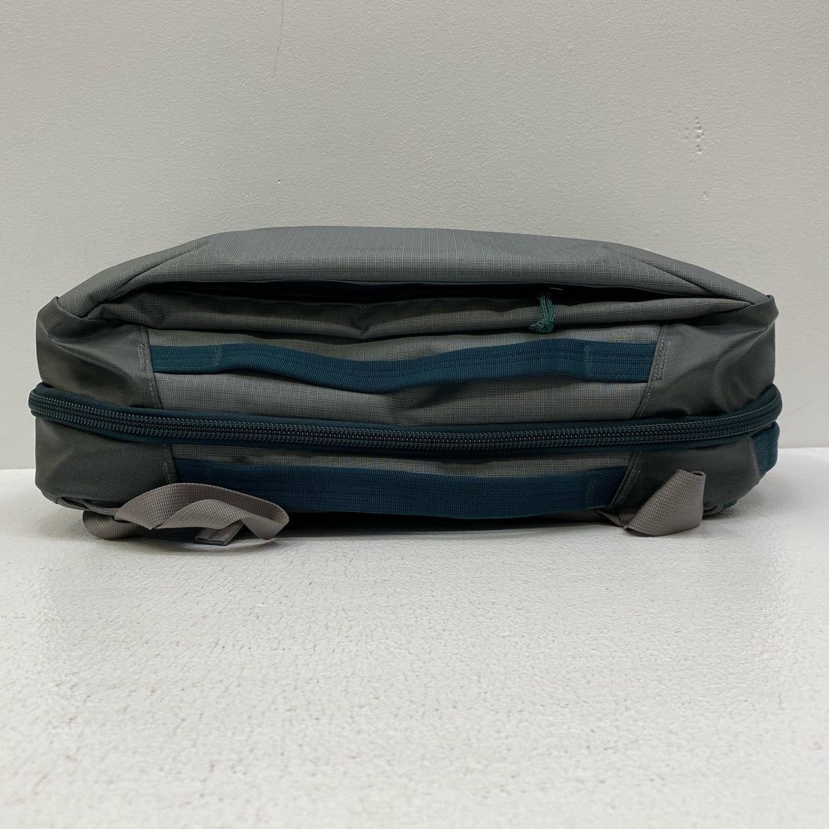 patagonia | パタゴニア BLACK HOLE MICRO MLC リュック・デイパック 49260 グレー【加古川店】