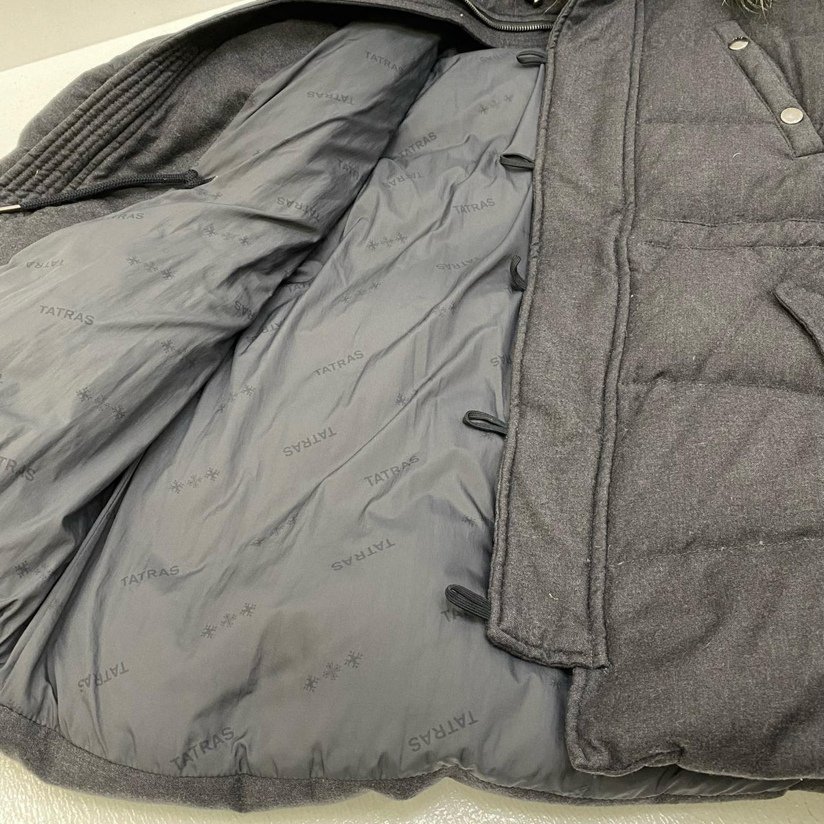 TATRAS | タトラス Rライン:FONDO ダウンジャケット MTA20A4584-D グレー サイズ：3【加古川店】