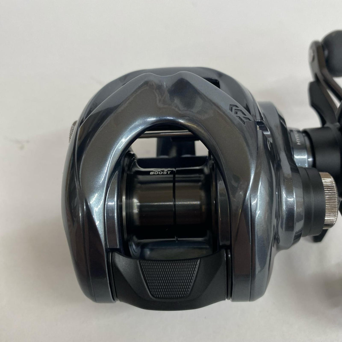 【フィッシング/釣り/釣具/リール】 【ベイトリール/右ハンドル】Daiwa | ダイワ 25タトゥーラSVTW 100【加古川店】