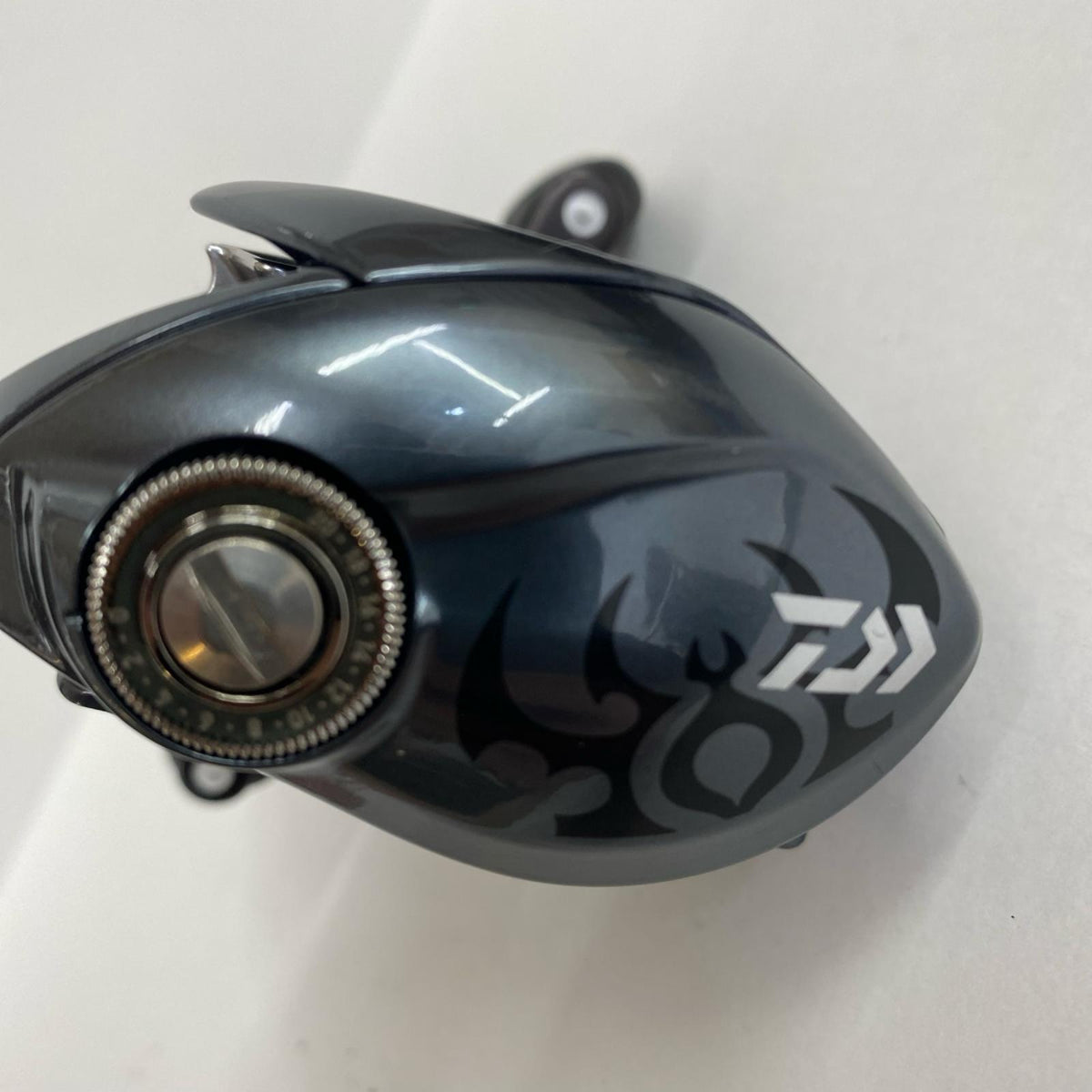 【フィッシング/釣り/釣具/リール】 【ベイトリール/右ハンドル】Daiwa | ダイワ 25タトゥーラSVTW 100【加古川店】