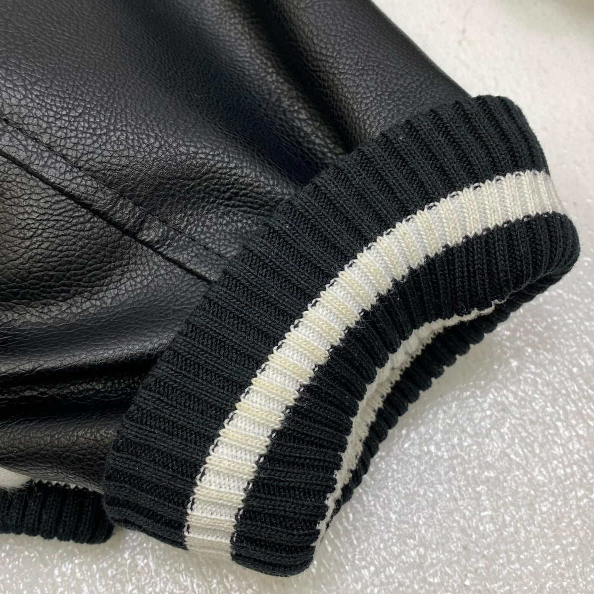 X-LARGE | エクストララージ OG LOGO VARSITY JACKET スタジャン 101244021005 ブラック サイズ：XL【加古川店】