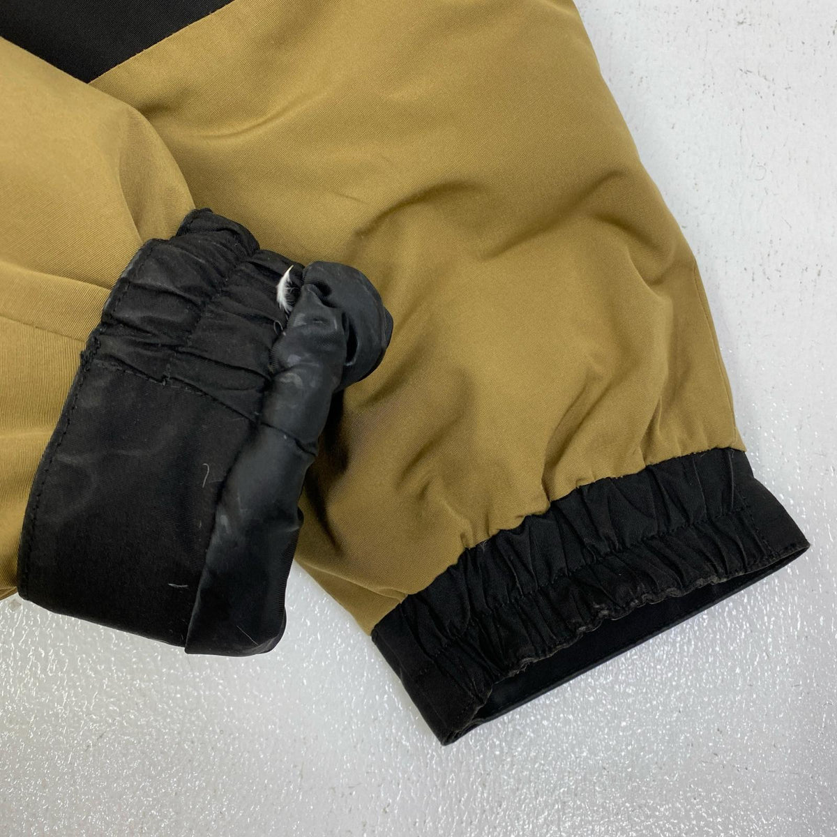 schott | ショット ダウンジャケット 3192054 オリーブ サイズ：L【加古川店】