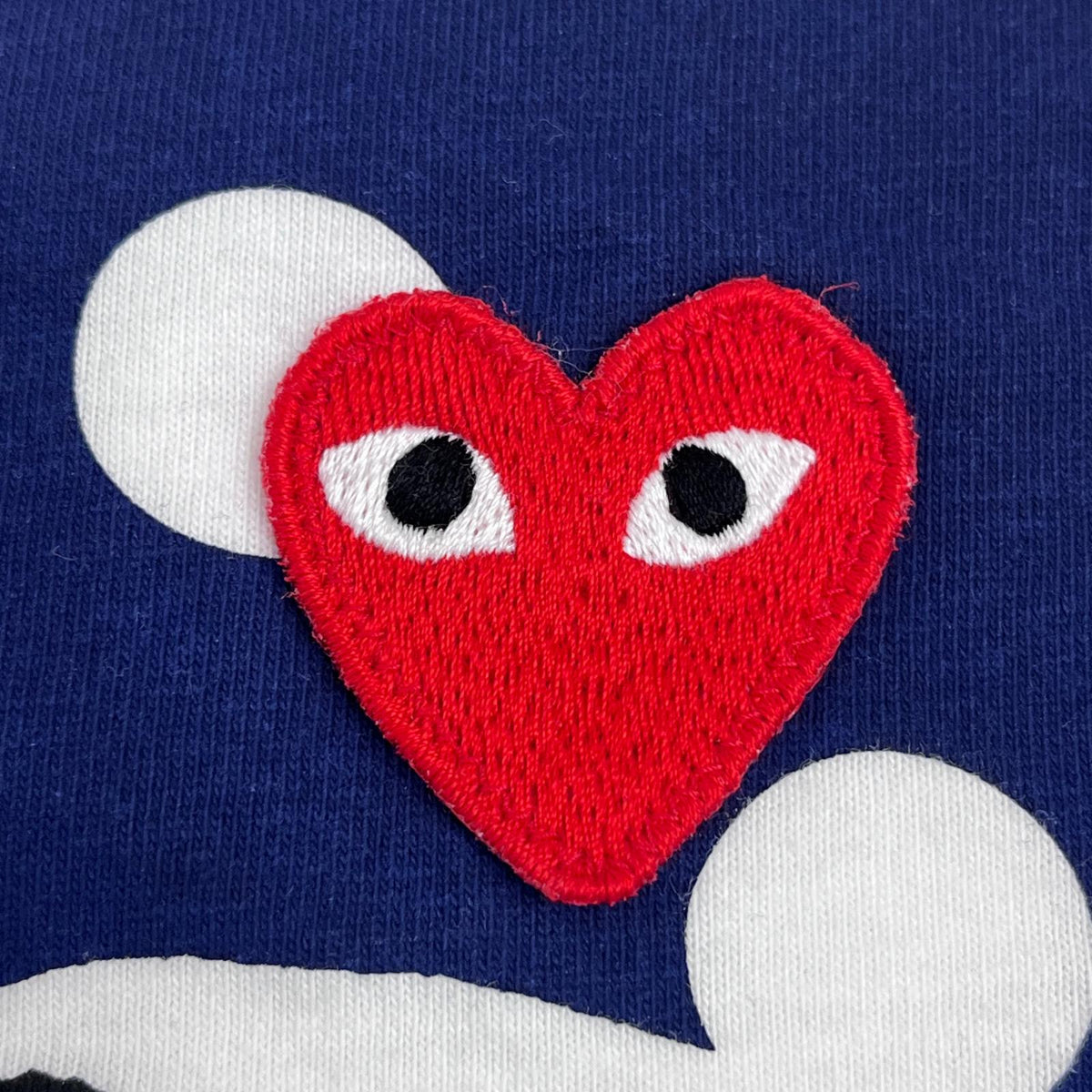 PLAY COMME des GARCONS | プレイコムデギャルソン navy polka dot heart t-shirt 半袖Ｔシャツ AX-T234 ホワイト サイズ：S【加古川店】
