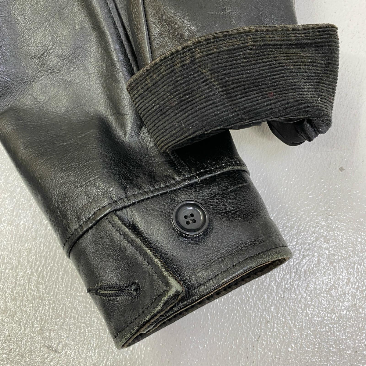 CLUCT | クラクト レザー ブラック サイズ：L【加古川店】