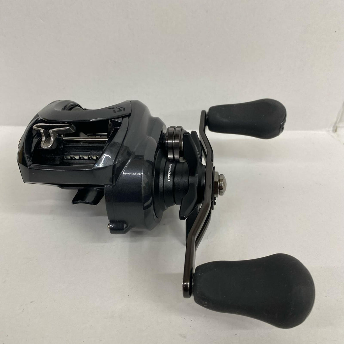 【フィッシング/釣り/釣具/リール】 【ベイトリール/左ハンドル】Daiwa | ダイワ 21タトゥーラTW 300XHL【加古川店】