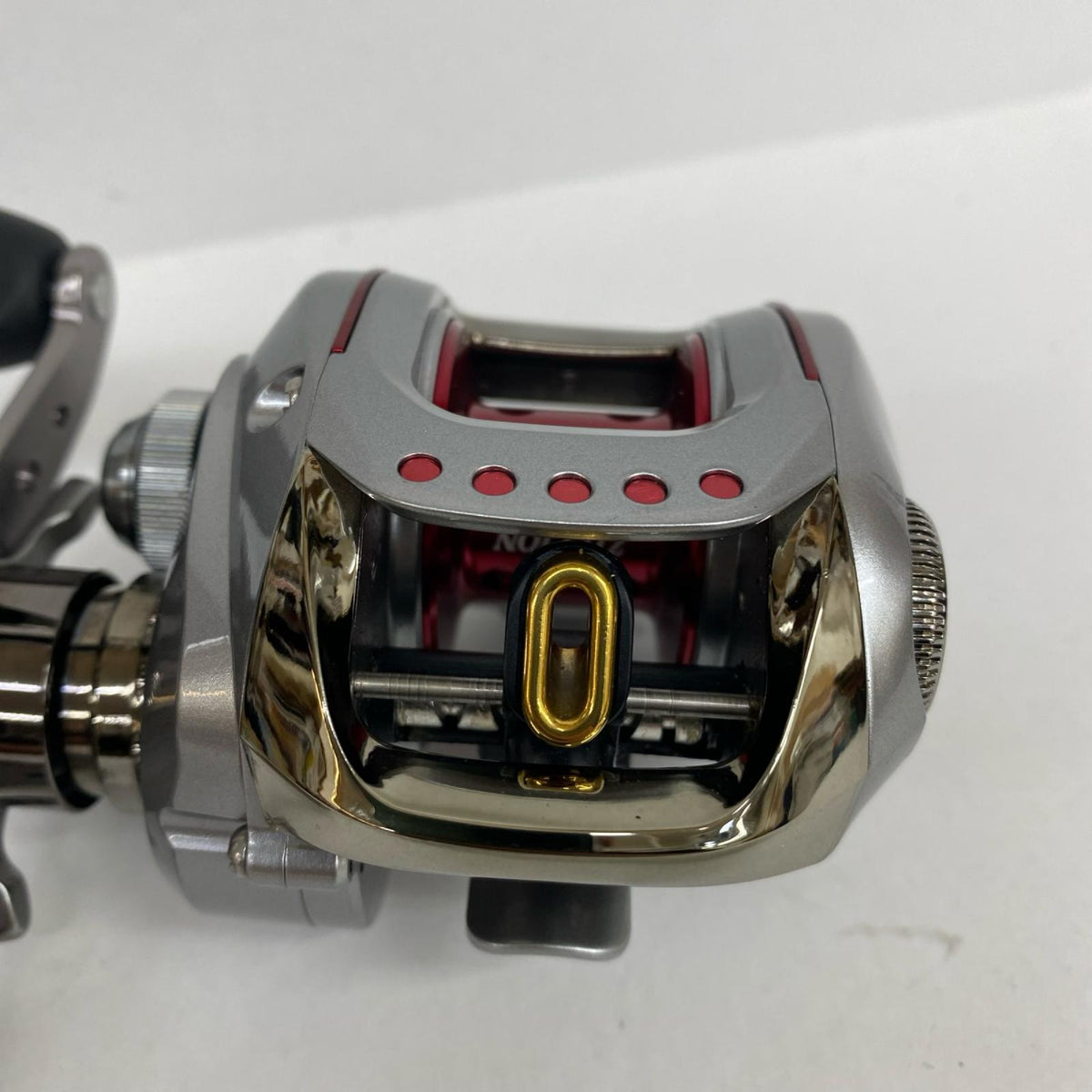 【フィッシング/釣り/釣具/リール】 【ベイトリール/右ハンドル】Daiwa | ダイワ TDジリオン 100SH【加古川店】