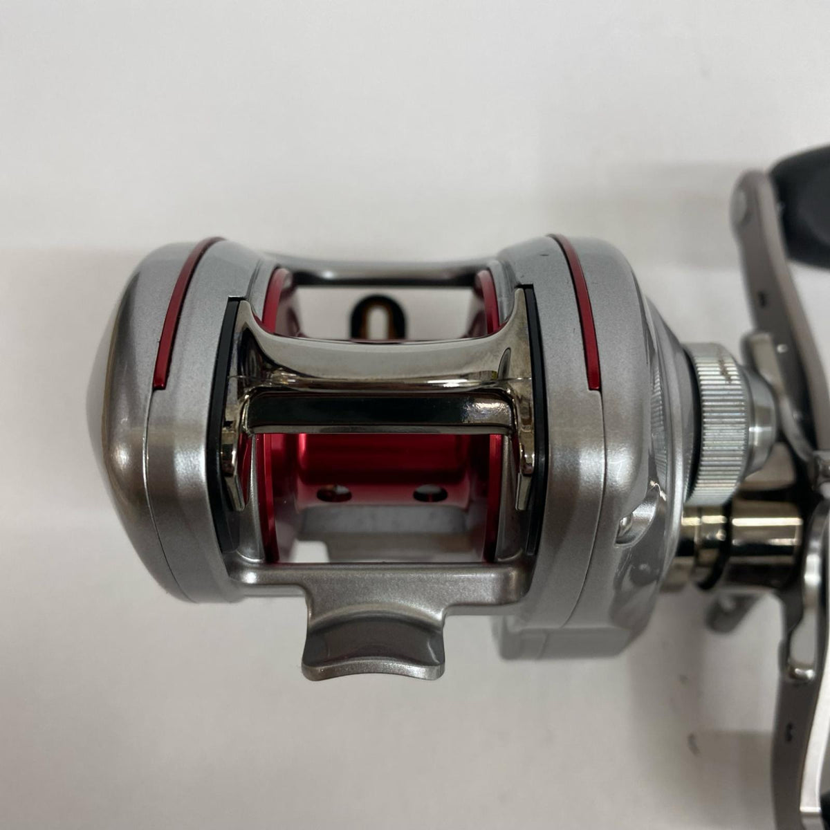 【フィッシング/釣り/釣具/リール】 【ベイトリール/右ハンドル】Daiwa | ダイワ TDジリオン 100SH【加古川店】