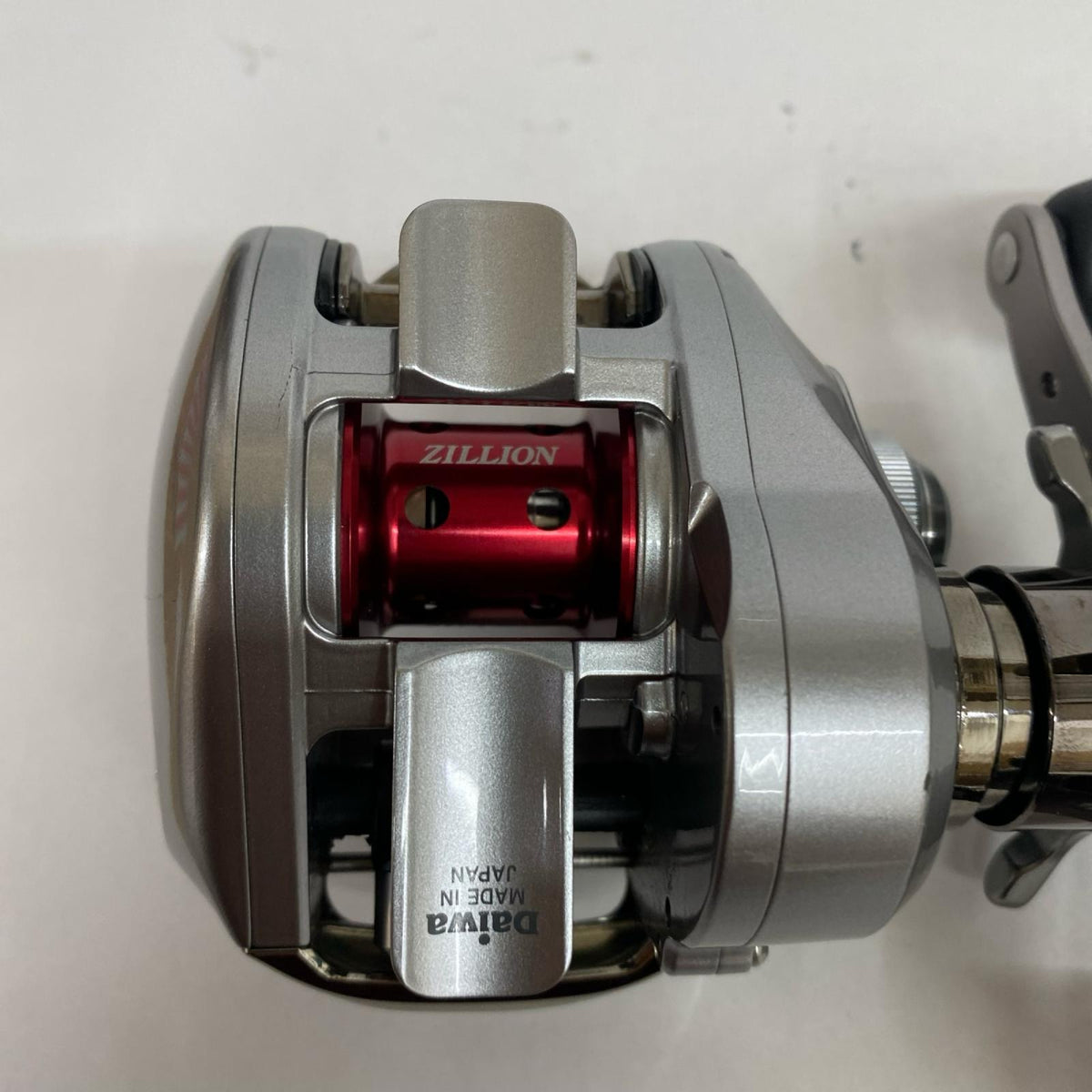 【フィッシング/釣り/釣具/リール】 【ベイトリール/右ハンドル】Daiwa | ダイワ TDジリオン 100SH【加古川店】