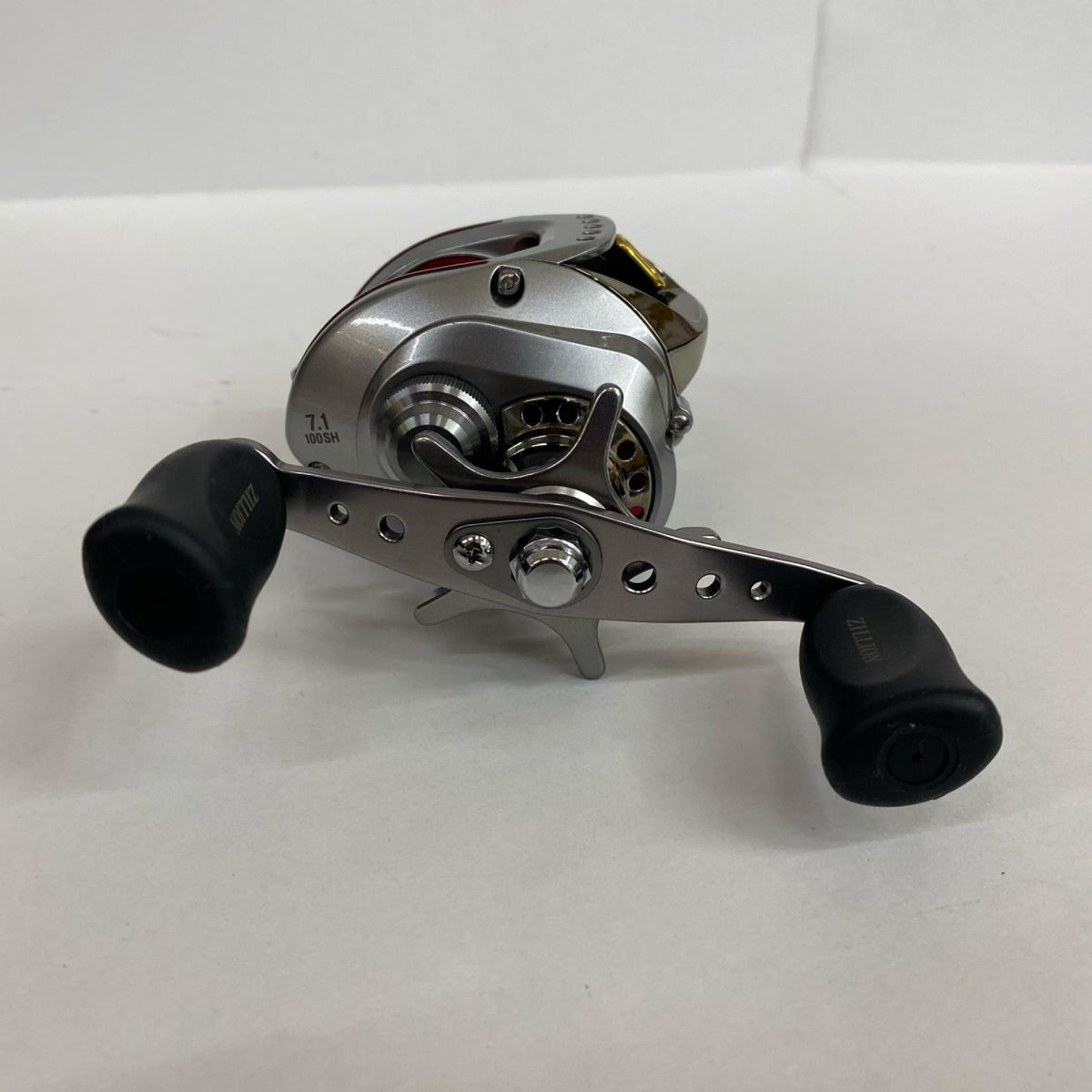 【フィッシング/釣り/釣具/リール】 【ベイトリール/右ハンドル】Daiwa | ダイワ TDジリオン 100SH【加古川店】