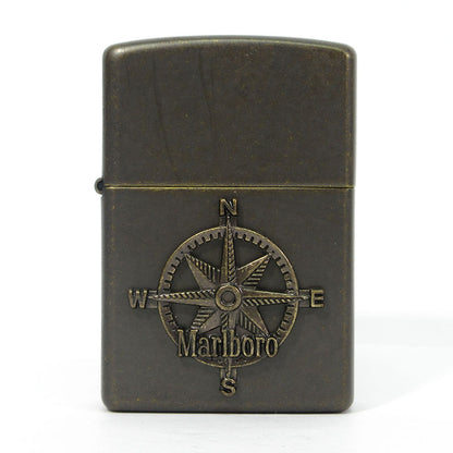 ZIPPO | ジッポ Marlboro Adventure Team(マルボロ アドベンチャーチーム) コンパス アンティーク加工 / ジッポーライター オイルライター ライター ブラウン系【三重本店】