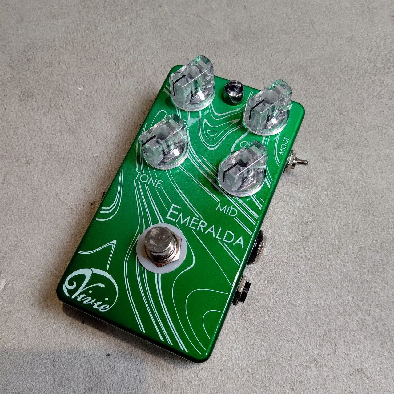 Vivie | ビビー 楽器 EMERALDA 送料無料!!　原音への忠実性を追求したオーバードライブ!!【三重本店】