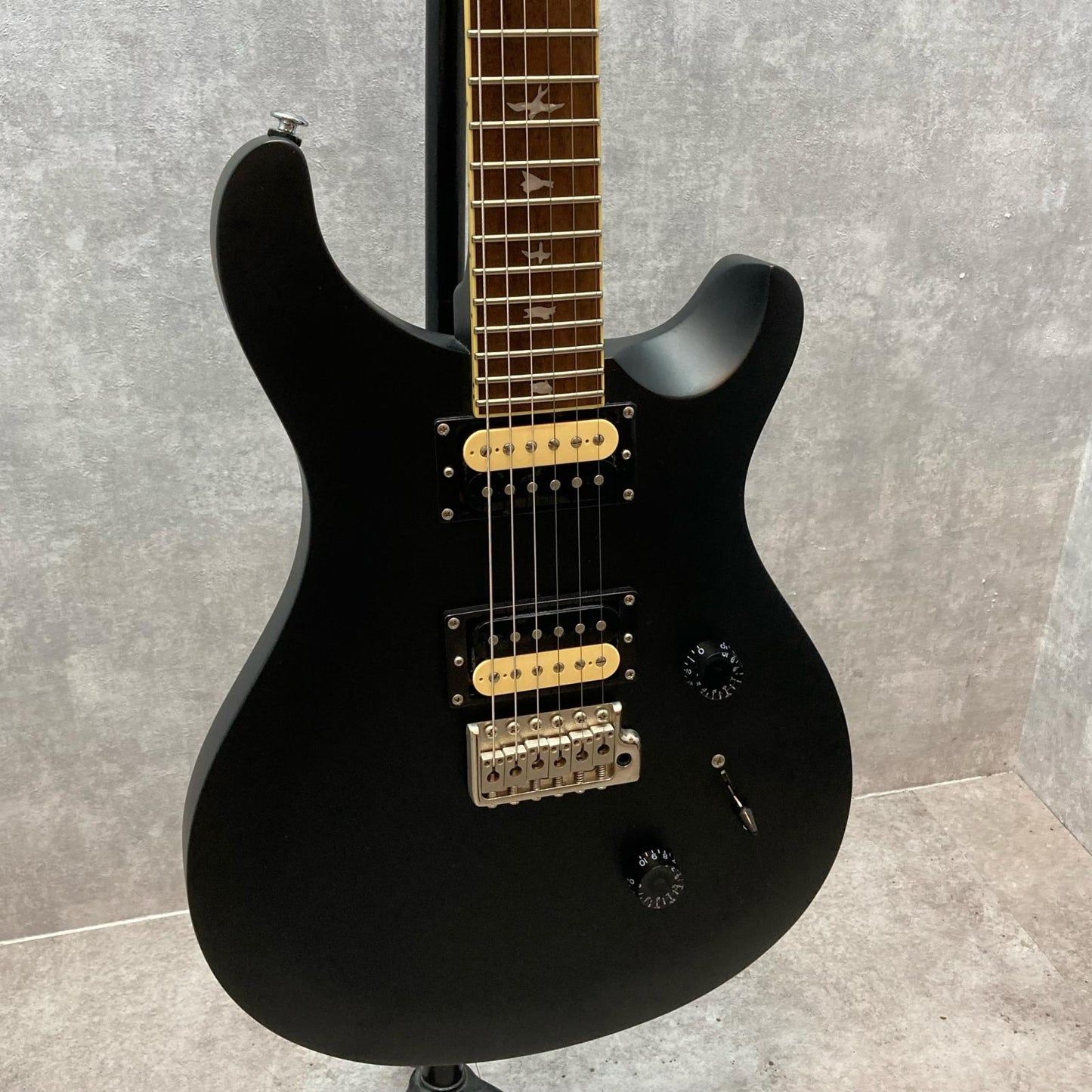 Paul Reed Smith(PRS) | ポールリードスミス 楽器 SE Standard 24 Satin Black【三重本店】