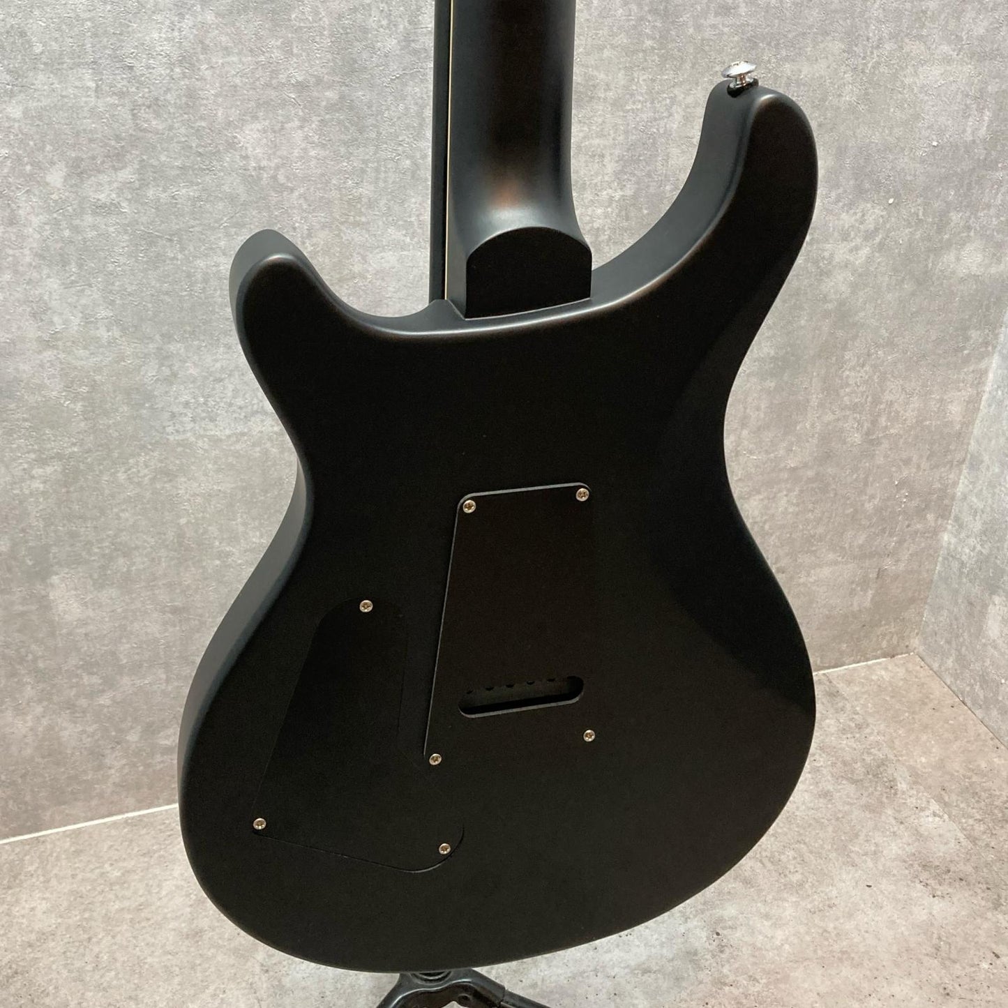Paul Reed Smith(PRS) | ポールリードスミス 楽器 SE Standard 24 Satin Black【三重本店】