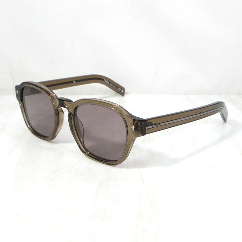 PRADA | プラダ アイコンメタルプラーク付 ウェリントンシェイプ サングラス サイズ：53□21-150 サングラス SPR A16-F 28I-03D ブラウン系×ワイン系【三重本店】